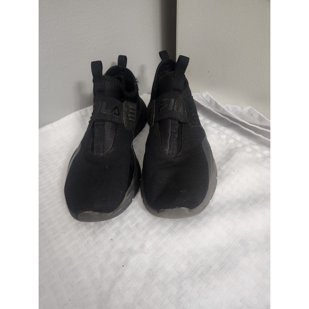 Fila Mens Slip On Mesh Athletic Sneakers Triple Black Size 8.5 Running Shoes